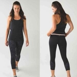 Lululemon Black Splatter Print Give Me QI Cropped Luon Leggings Pink Size 6